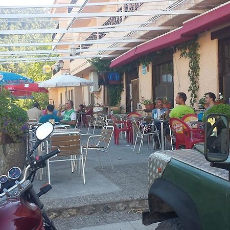 Hostal Restaurante Los Bronces Riopar Ngoại thất bức ảnh