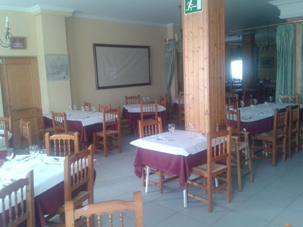 Hostal Restaurante Los Bronces Riopar Ngoại thất bức ảnh